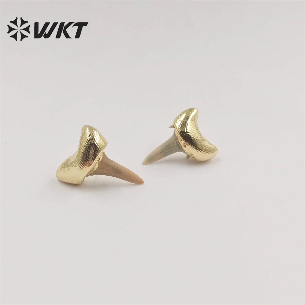WT-E715 New Unique Specimen Tooth Earrings 18k Gold Plated Teeth Jewelry Studs for Women Gift Boho Style Teeth Earrings