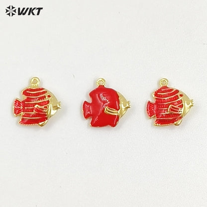 WT-MP309 Interesting Delicate Brass With Drop Oil Gold Plated Marine Animals Sea Turtles Shape Small Pendant For Necklace DIY