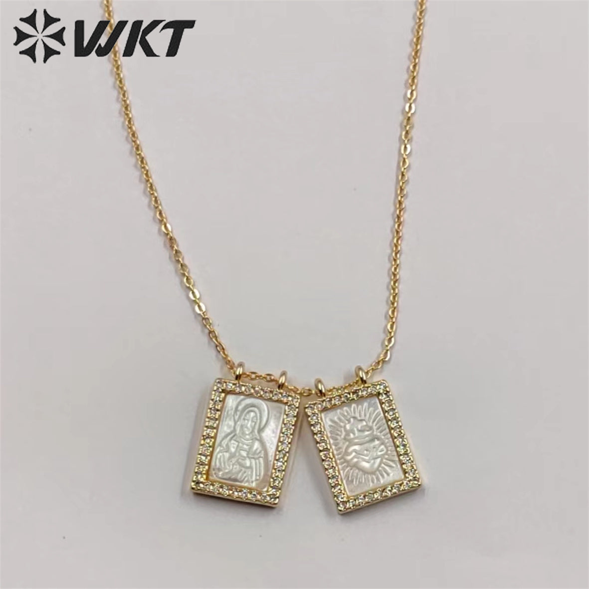WT-JN220 Super Hot Fashion Double Charms Micropaved CZ Setting Mother of Pearl Shell Necklace 18k Gold Religion Maria Necklace
