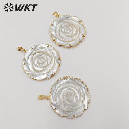 WT-JP309 Wholesale Fashion Gold Plated on Trim Natural Hand Carved Rose Flower Shell Pendant Lovely Welding Pendant