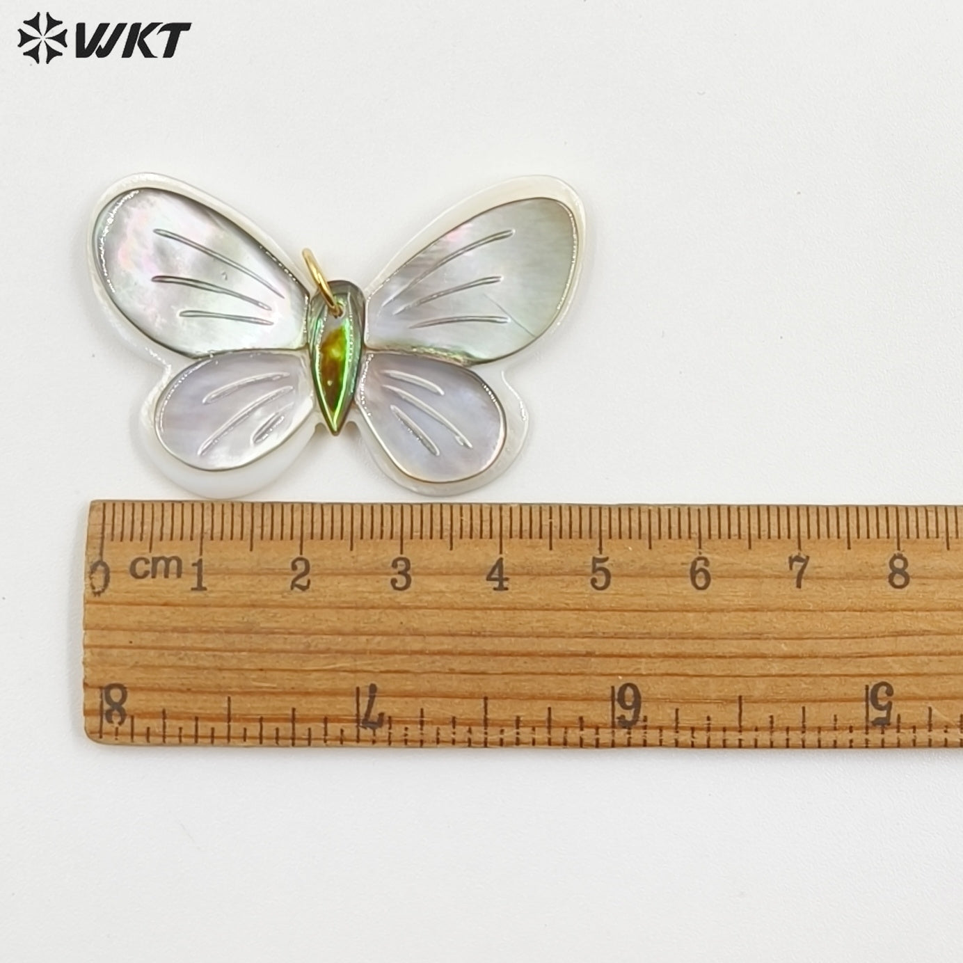 WT-JP463 Lovely Pretty Design Natural Shell Hand Carved Butterfly Shape Gold Pendant As Friends Birthday Gift Jewelry DIY