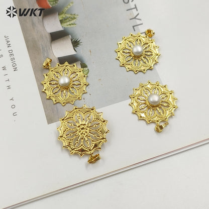 WT-JP363 Wholesale Royal Court Style Hollow Yellow Brass Made With 18K Real Gold Plated Freshwater Pearl Charm Pendants