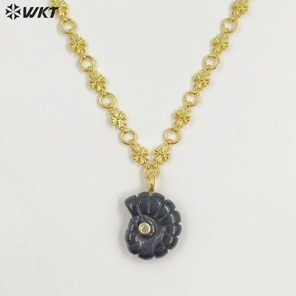 WT-N1507 Fashion Lovely Gold Plated Zircon And Natural Gemstones Carved Trumpet Pendant Necklaces As Women Birthday Gift Jewelry