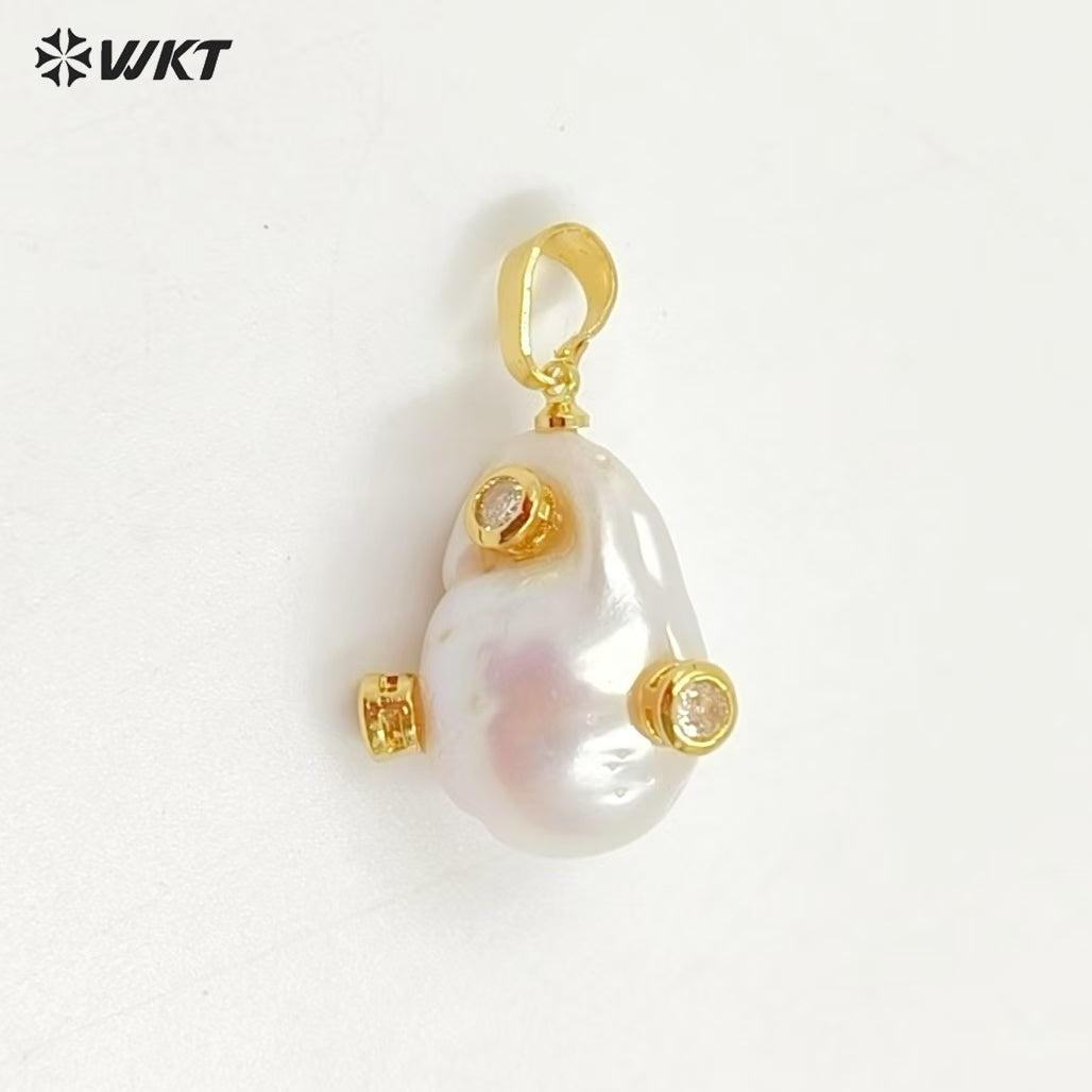 MP138 Wholesale Freshwater Pearl Pendant Pearl With CZ Charm Natural Shape Fashion Charm Jewelry Pearl Pendant