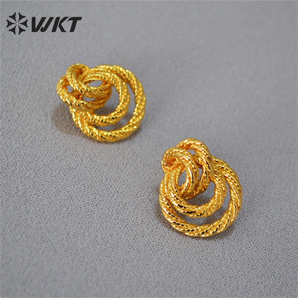 WT-E717 Europe a Small Medieval Twist Wrapped Braided Brass Gilded Atmosphere Exaggerated 925 Silver Needle Earrings