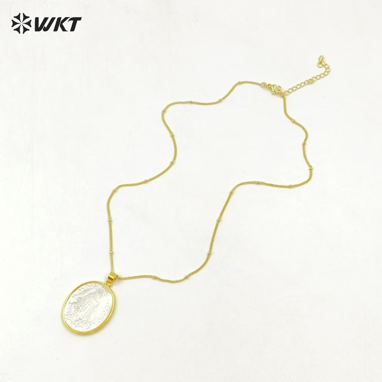 WT-JN022 Hot Sale Wholesale Religion Style Natural Shell Necklace Virgin Mary Pendant with Gold Color Plated Oval Shape Pendant