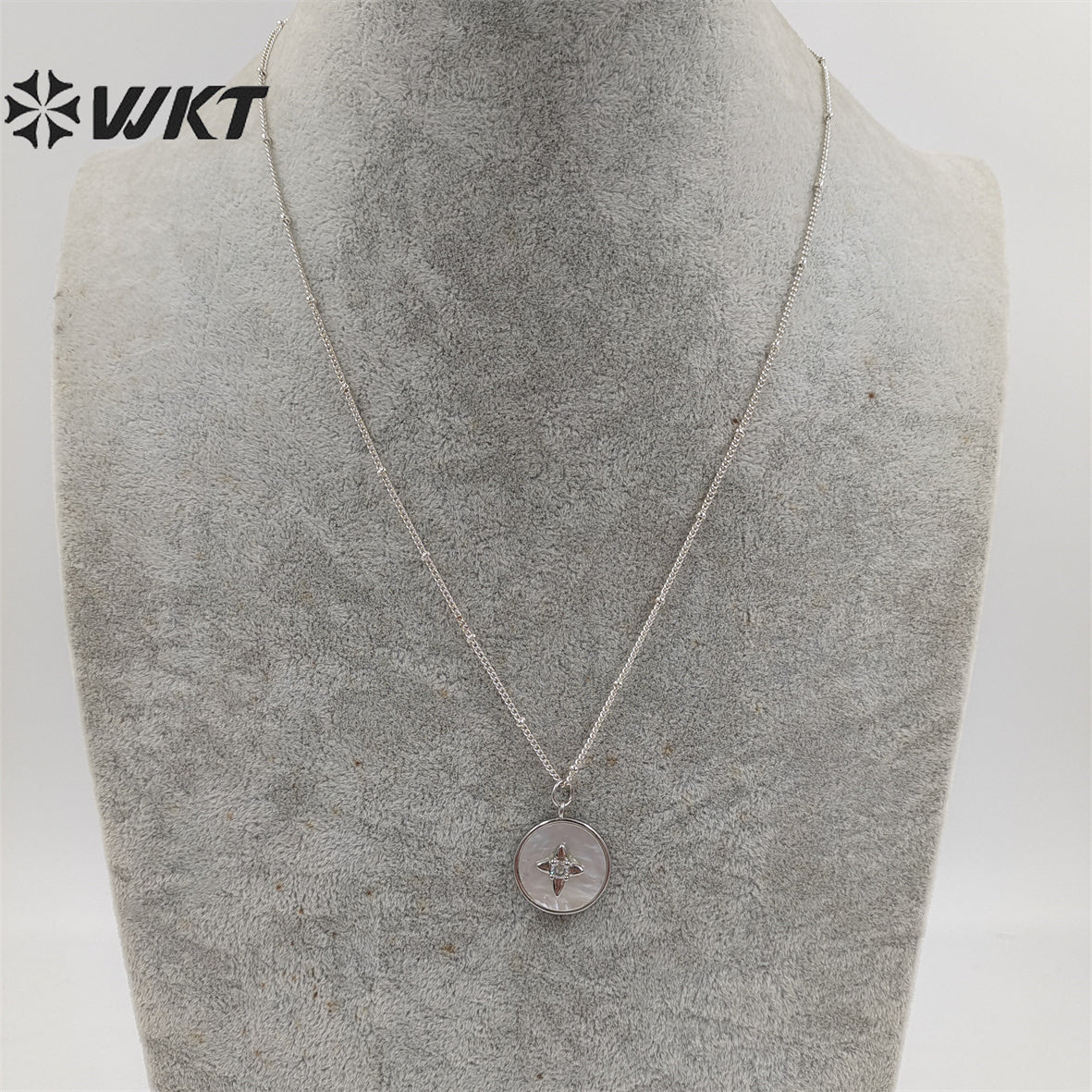 WT-JN213 WKT New Delicate Round Shell Necklace Micropaved Cubic Zircon White Pearl Shell Pendant Necklace With 18inch Chain