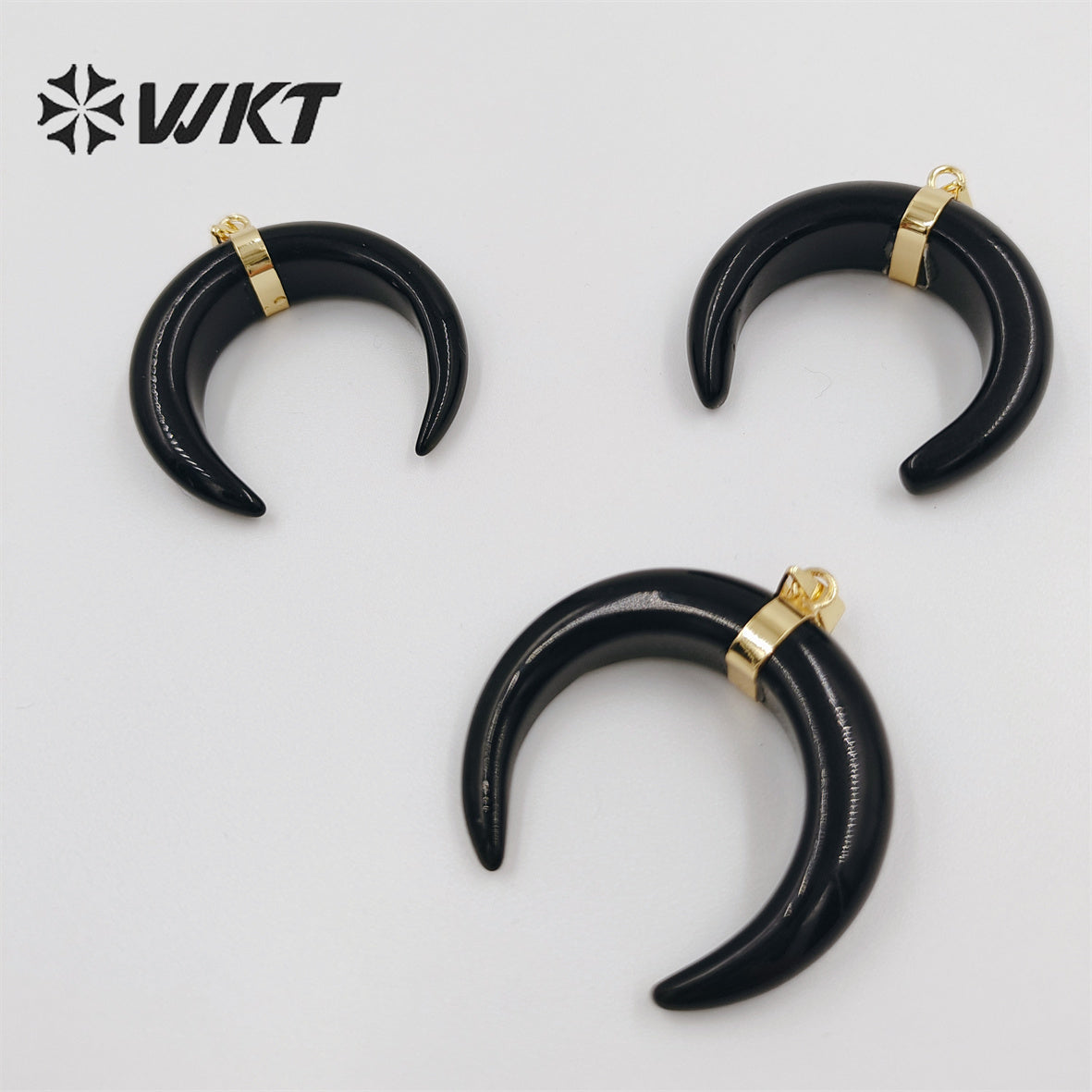 WT-P949 Newest Natural Black Obsidian Crescent Horn Moon Pendant Single Loop Gold Bezel Horn Stone Pendant