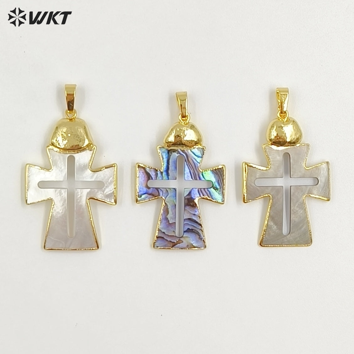 WT-JP422 Wholesale Vintage Style Natural Shell Gold Plated Cross Shape Middle Hollow Pendant For Unique Necklace Handmade