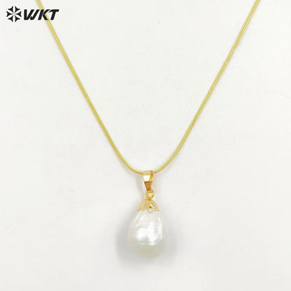 WT-N912 Elegant Natural Mother of Pearl Necklace , Charm 18k Real Gold Plated Cap Bail Pearl Necklace for Women