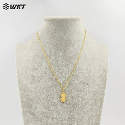 WT-N1082 WKT Wholesale Hot Natural White Yellow Shell Charm Carved 24k Real Gold Plated Tiny Shell Pineapple Necklace
