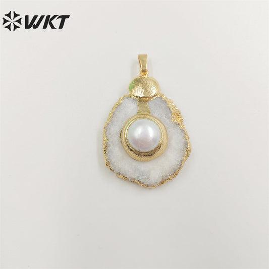 WT-P1852 Amazing Fashion Gold Trim Stalactite Stone Pendant with Druzy Quartz and Pearl Natural Stone Cut Flower Pendants