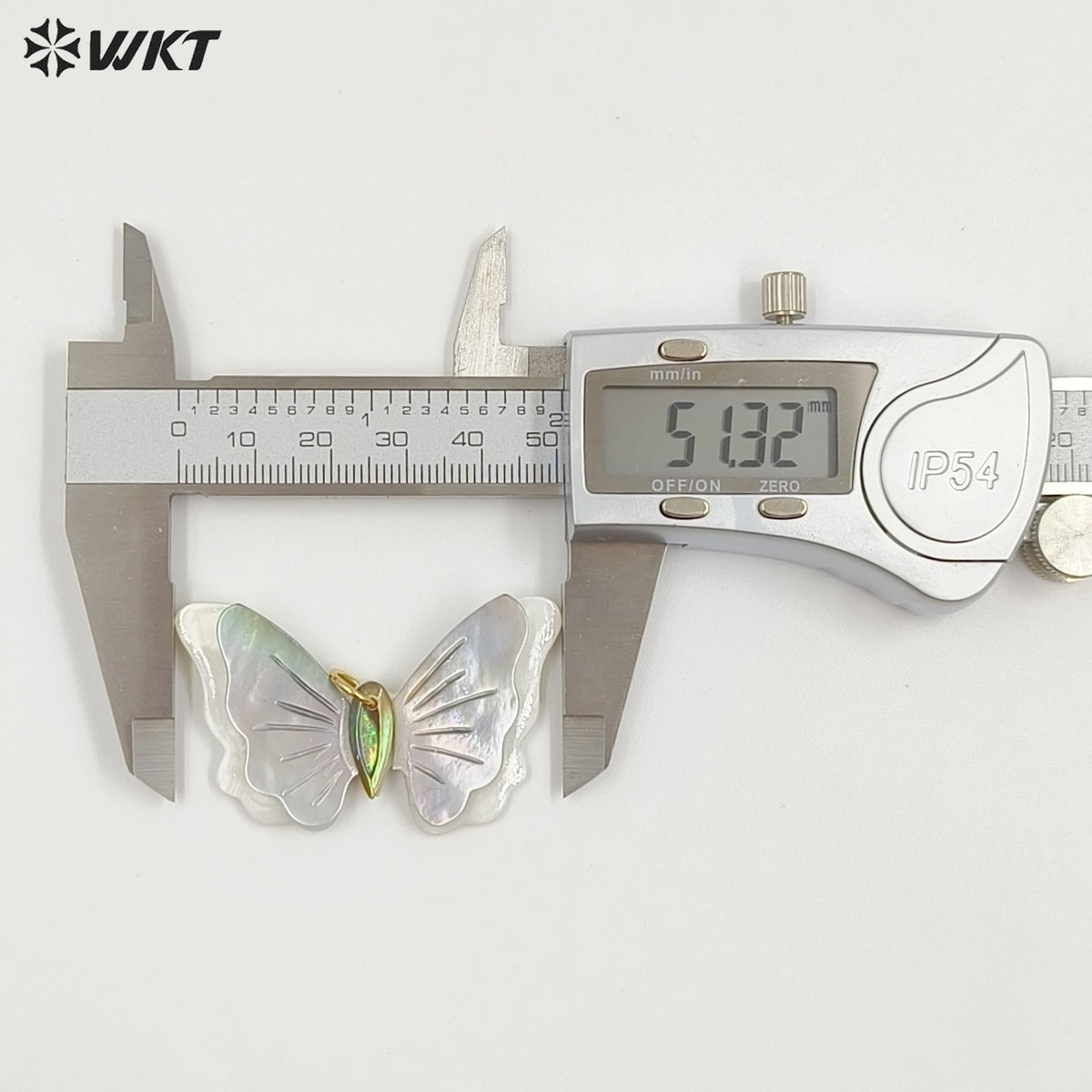 WT-JP458 Popular Exquisite Gold Plated Colorful Natural Shell Butterfly Shape Pendants For Women Charm Necklace DIY Design