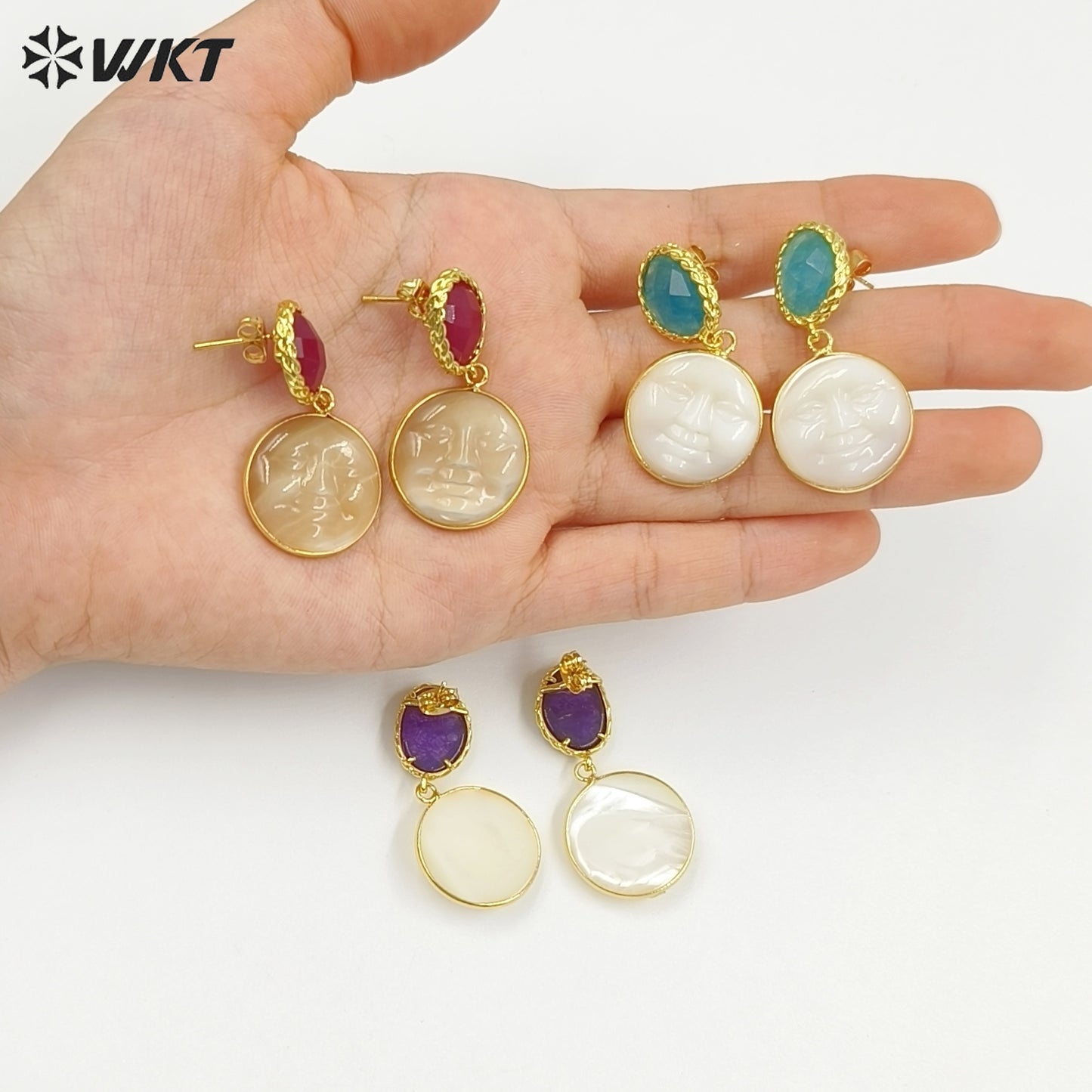 WT-MPE192 Unique Style Gold Plated Natural Jade And Shell Carved Face Shape Pendant Earrings For Female Special Party Gift