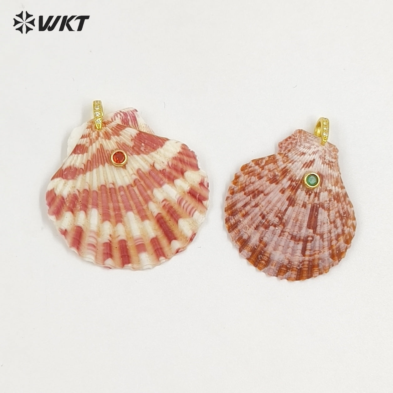 WT-JP504 Newest Items Wholesale Zircon And Natural Colors Scallop Shell Pendants For Friends Party Present Jewelry Making