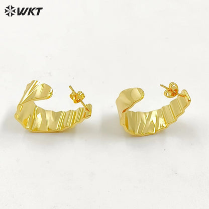 WT-JFE115 18K Real Gold Plated Yellow Brass Crescent Horn Shape Women Metal Uneven Hammer Earrings