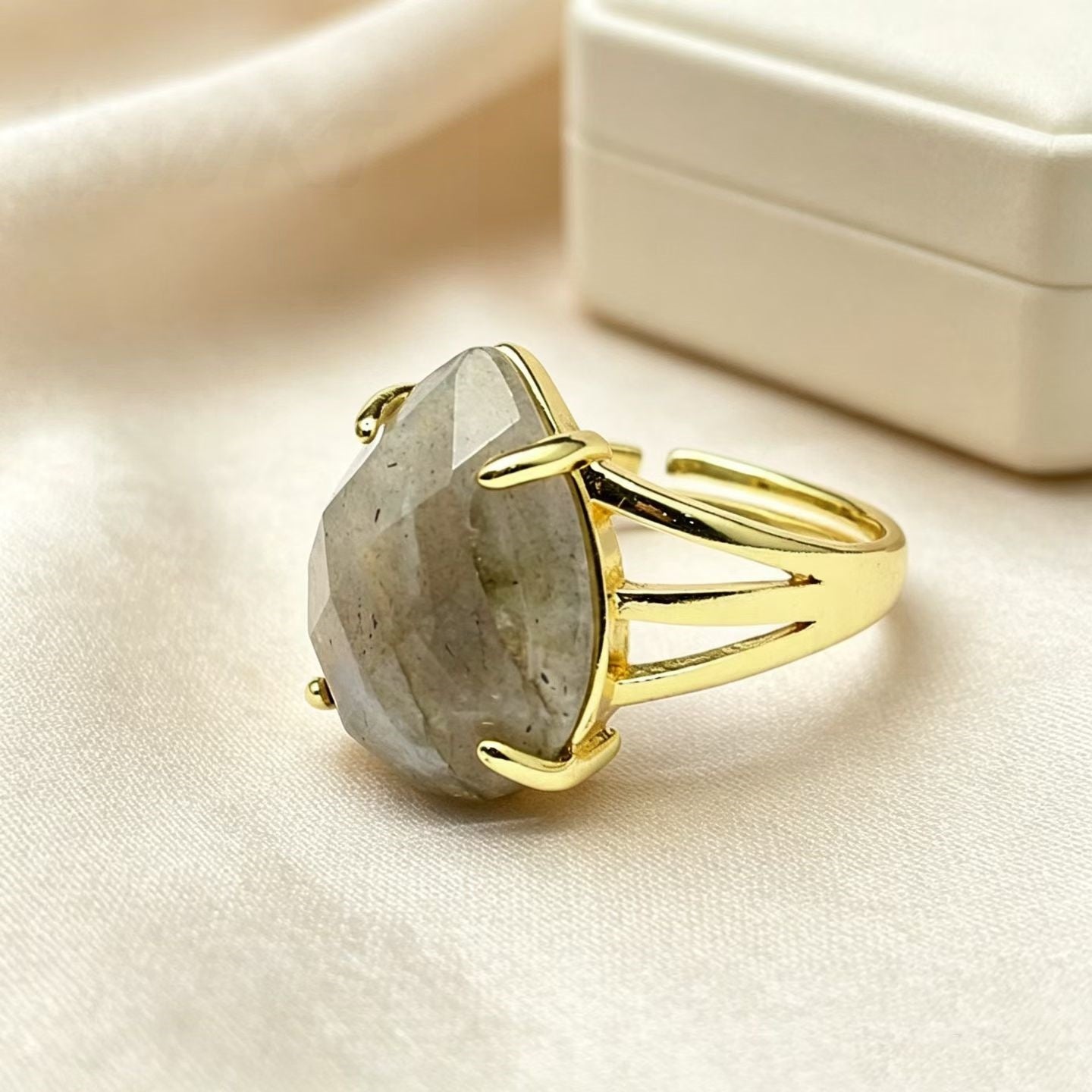 WT-R615 Wholesale Gold Electroplated Various Natural Gemstones Faceted Waterdrop Shape Rings For Women Popular Jewelry Gift