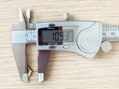 WT-MP325 Newest Lovely Gold Electroplated Ocean Series Yellow Brass And Zircon Fishtail Shape Little Pendants For Necklace DIY