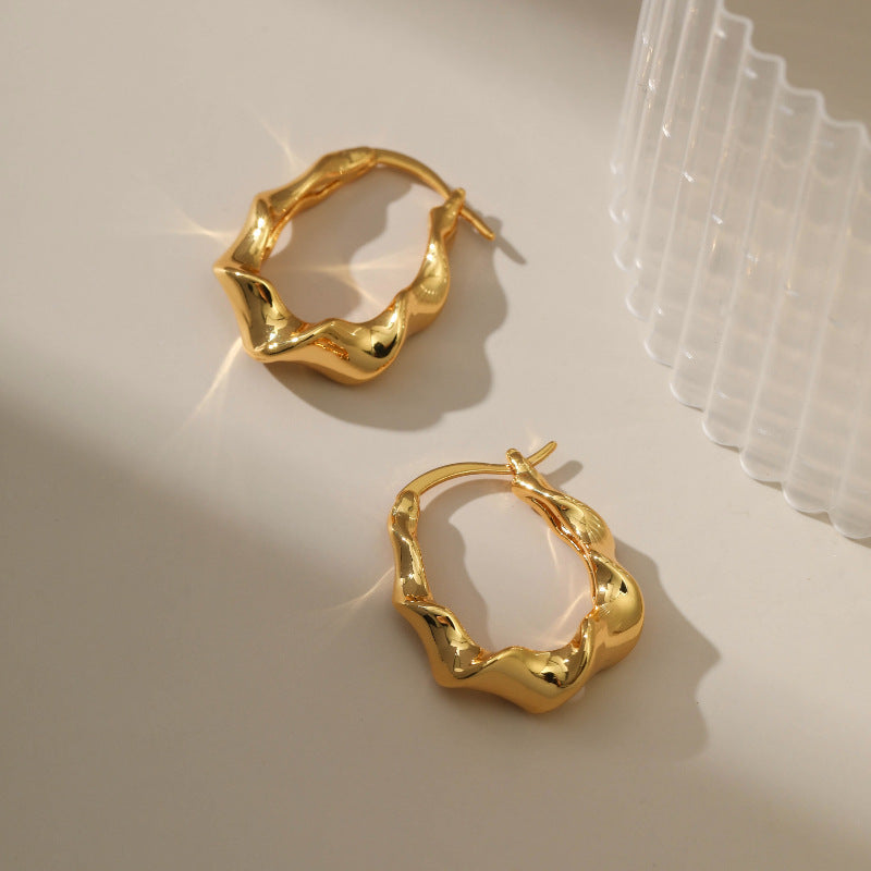 WT-JFE103 Fold Exquisite Wave Shaped Versatile 18k Gold Plated Copper Plating Hoops Fashion Studs Earring Findings