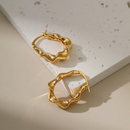 WT-JFE103 Fold Exquisite Wave Shaped Versatile 18k Gold Plated Copper Plating Hoops Fashion Studs Earring Findings