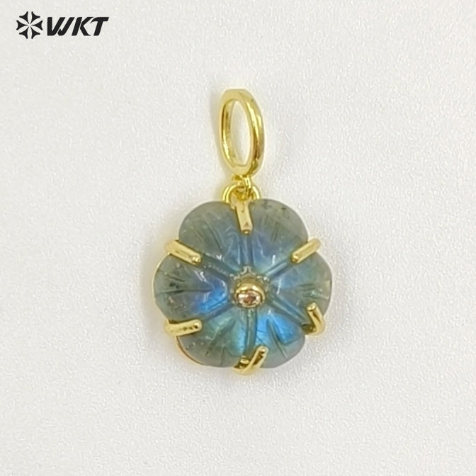 WT-P2121 Delicate Gold Plated Zircon And Natural Gemstones Carved Flower Shape Little Pendants For Girls Fashion Necklace Design