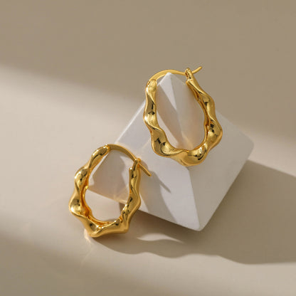 WT-JFE103 Fold Exquisite Wave Shaped Versatile 18k Gold Plated Copper Plating Hoops Fashion Studs Earring Findings