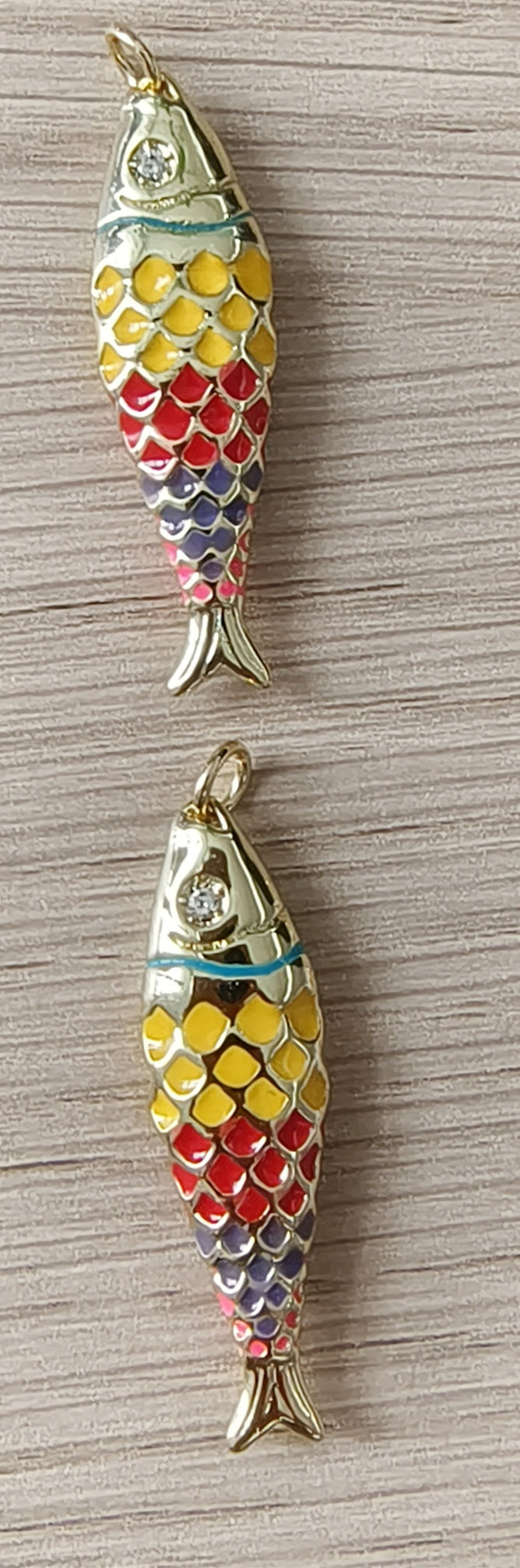 WT-MP322 High Quality Ocean Series Multi Designs Yellow Brass Gold Electroplated Metal Fish Shape Pendants As Jewelry Findings