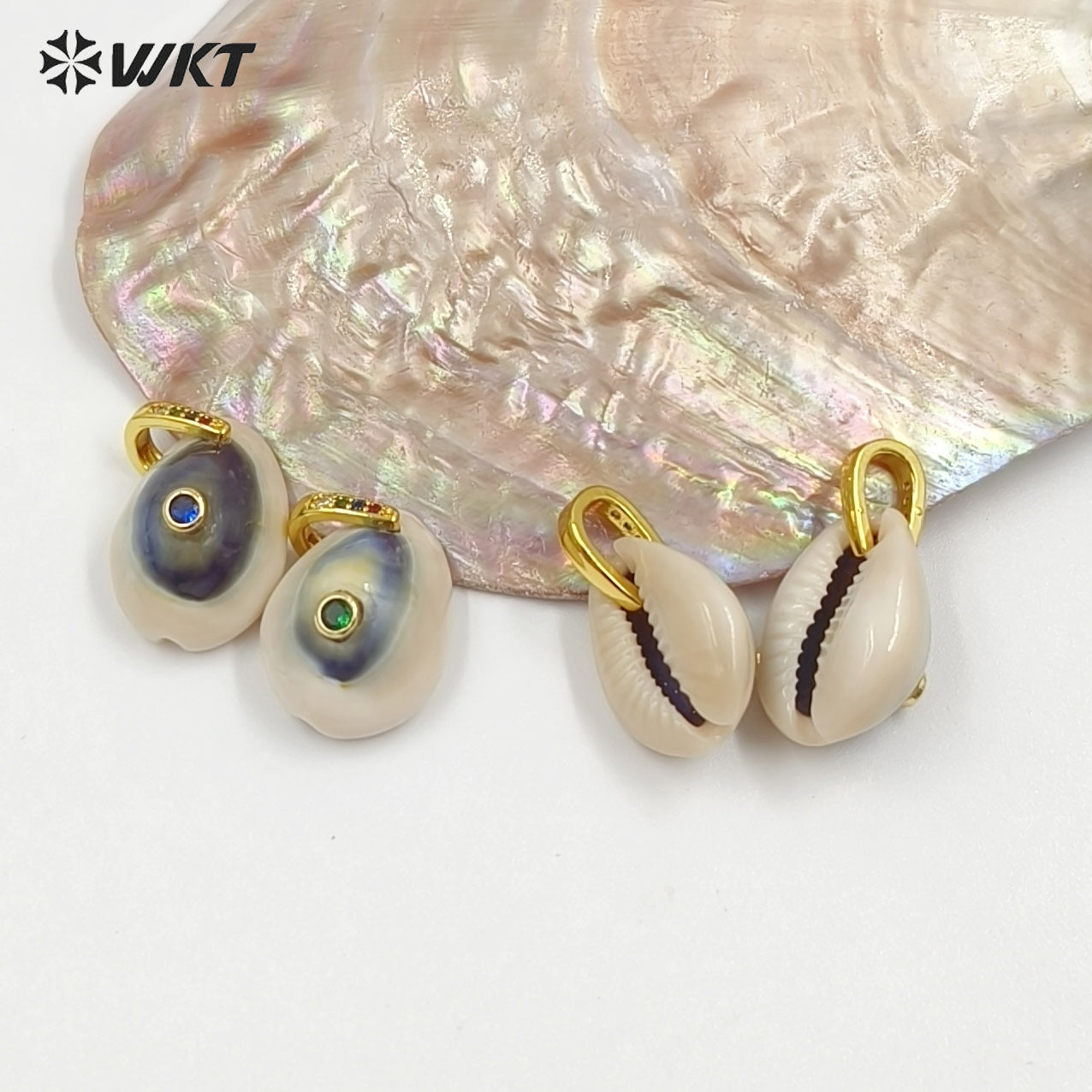 WT-JP493 Fashion Trend Blue Eye Cowrie Shell With Round Zircon Little Pendants Charms For Women Earrings Jewelry Design