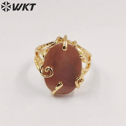 WT-MPR053 Amazing New Design Natural Gold Plated Prong Setting Natural Black Shell Ring Oval Shape Party Ring for Girls