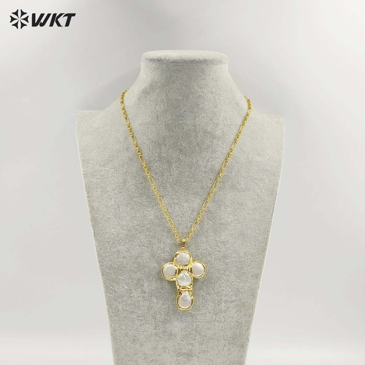 WT-JN330 Luxury Unique Chain With Gold Plated Round Natural Freshwater Pearls Cross Shape Pendant Necklace Wholesale Jewelry