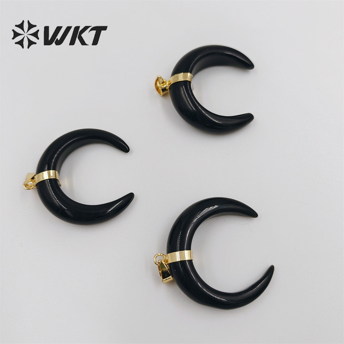 WT-P949 Newest Natural Black Obsidian Crescent Horn Moon Pendant Single Loop Gold Bezel Horn Stone Pendant
