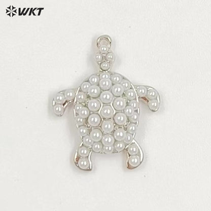 WT-MP310 Wholesale Fine Jewelry Gold And Silver Color Marine Animals Crab Shape Zircon With Artificial Pearl Little Pendants