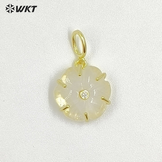 WT-P2121 Delicate Gold Plated Zircon And Natural Gemstones Carved Flower Shape Little Pendants For Girls Fashion Necklace Design