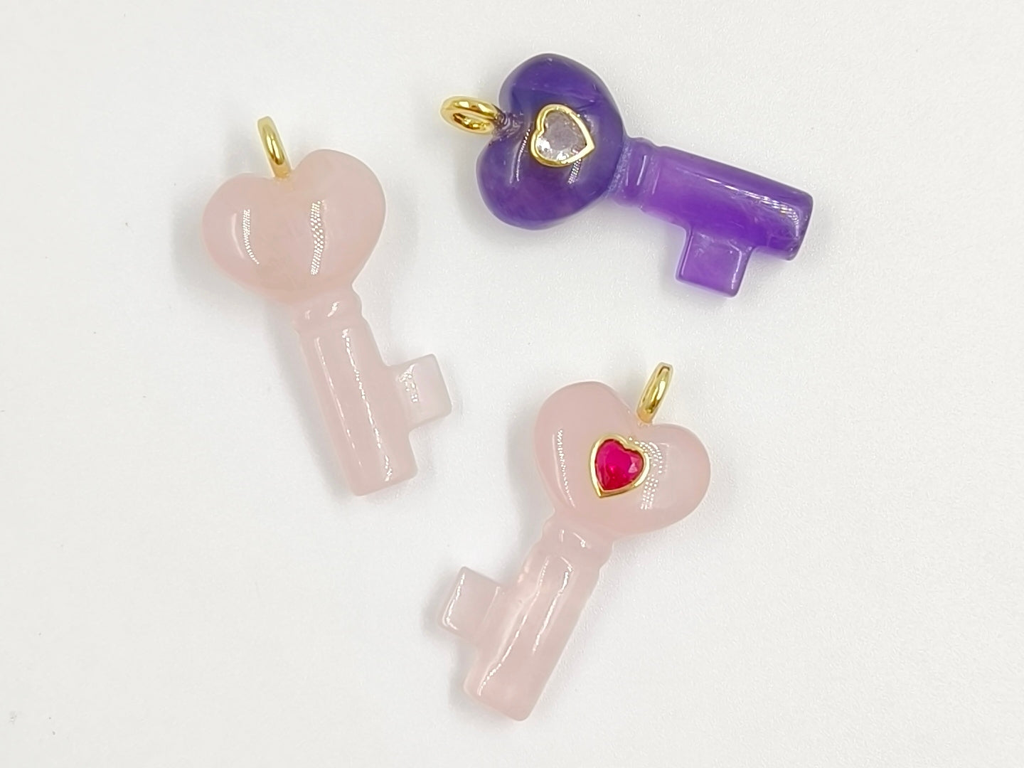 WT-P2057 New Fashion Heart Shape Colorful Zircon And Natural Gemstones Carved Key Pendants For Friend Lovely Gift Making