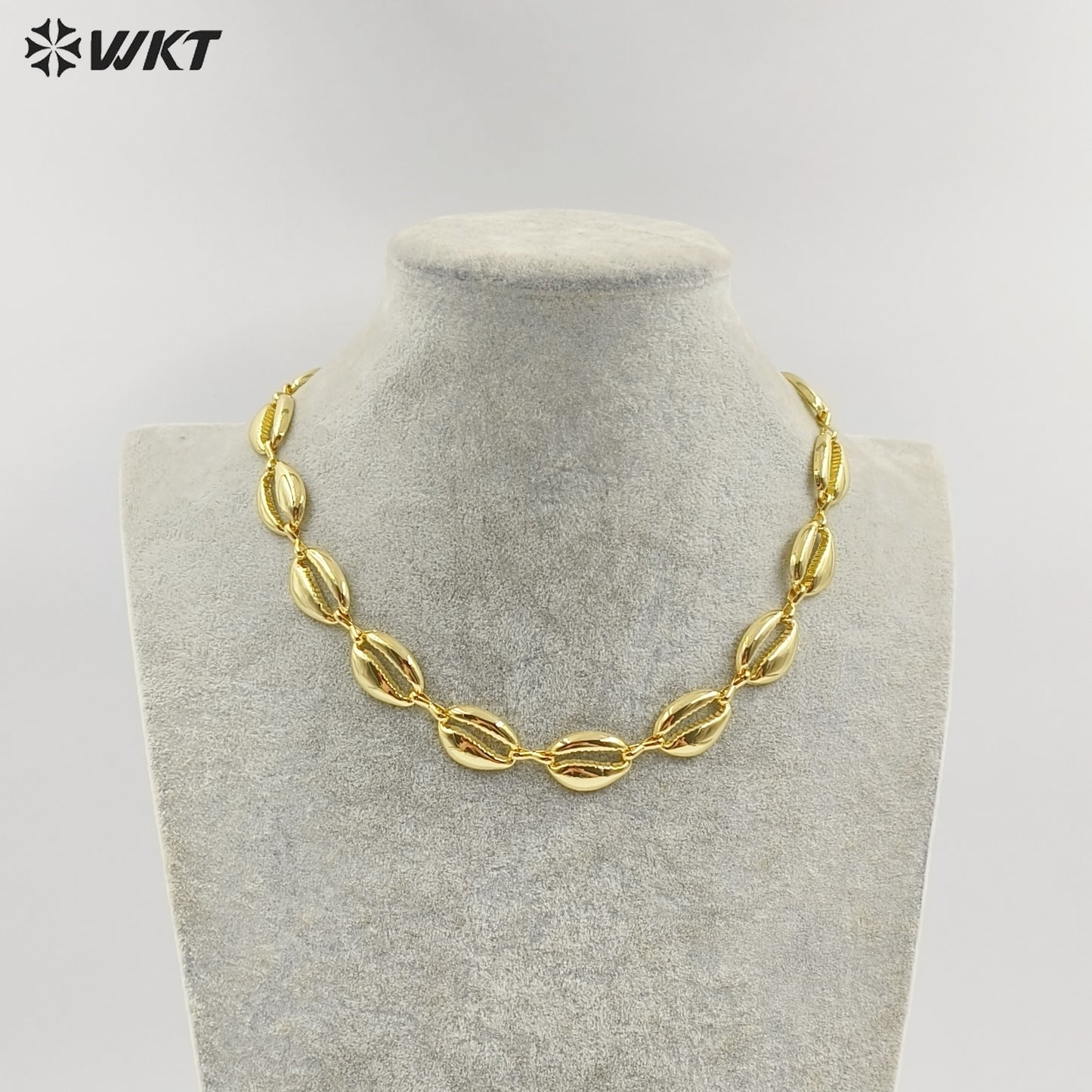 WT-JFN58 Wholesale Vintage Trendy Metal Yellow Brass Gold Plated Shell Shape Women Necklaces For Vacation Wearing Jewelry