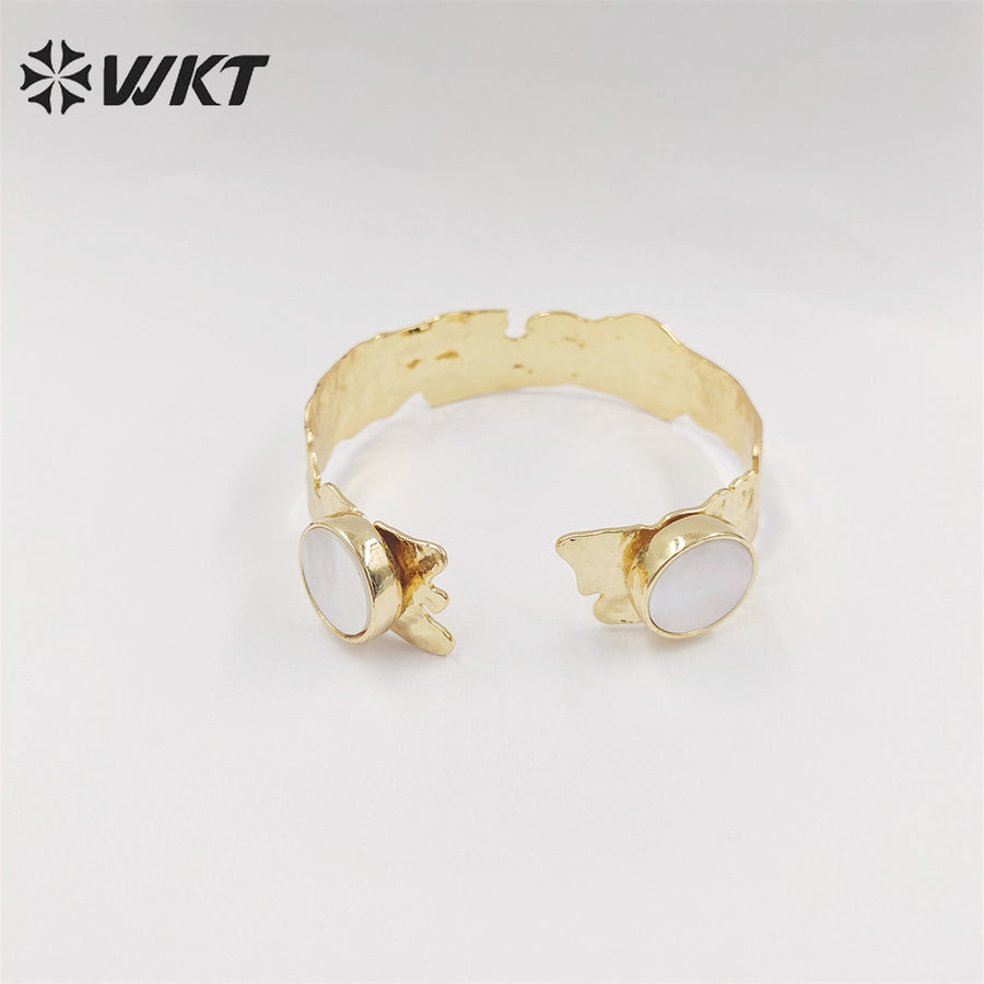 WT-MPB074 WKT NEW Design 18k Real Gold Plated Resist Tarnishable Shell Bezel Setting Bangle Women Wedding Gold Bangle