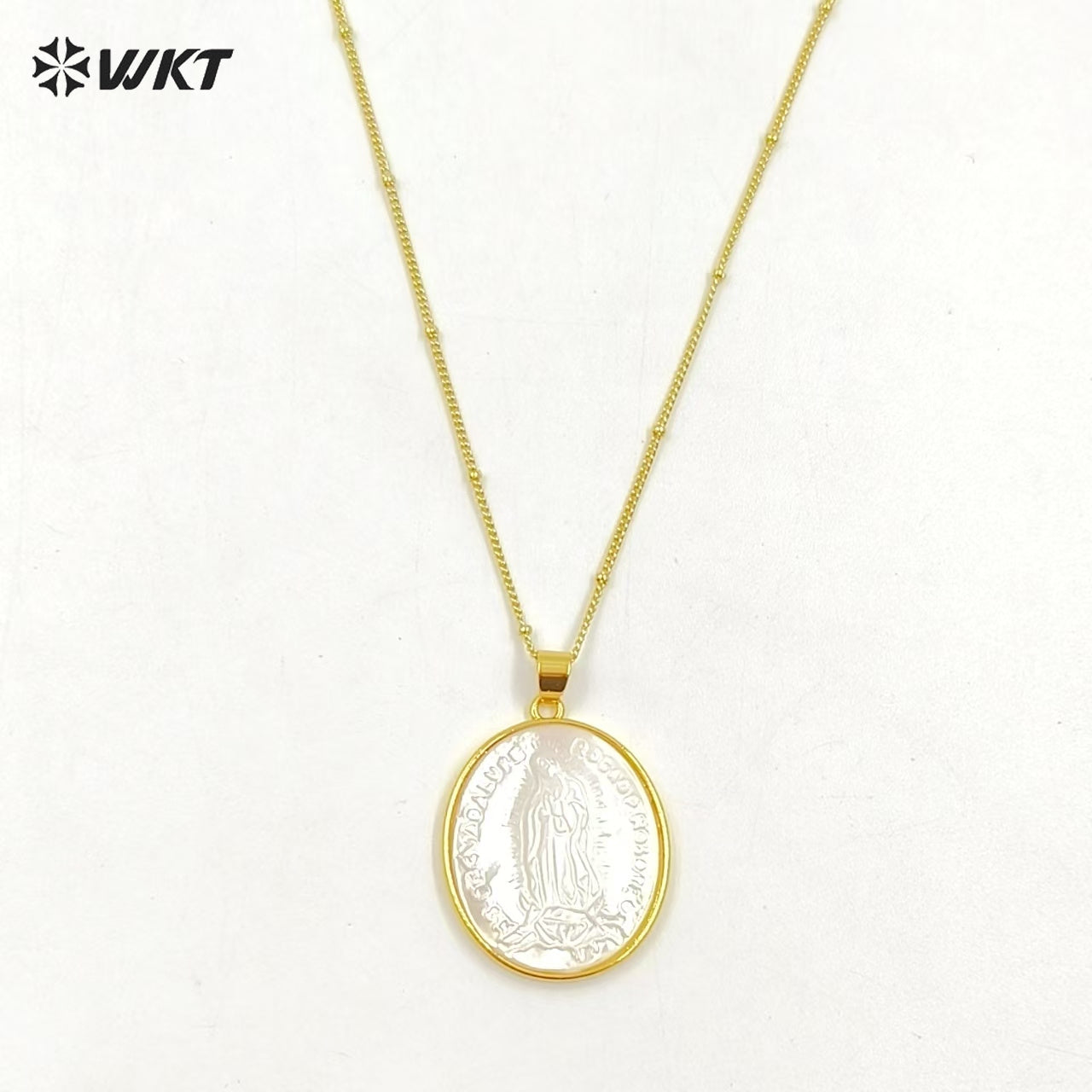 WT-JN022 Hot Sale Wholesale Religion Style Natural Shell Necklace Virgin Mary Pendant with Gold Color Plated Oval Shape Pendant