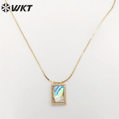 WT-JN214 WKT Newest Exclusive Tiny Long Square Natural Shell Necklace Lady Simple Micropaved Cubic Zircon Shell Necklace
