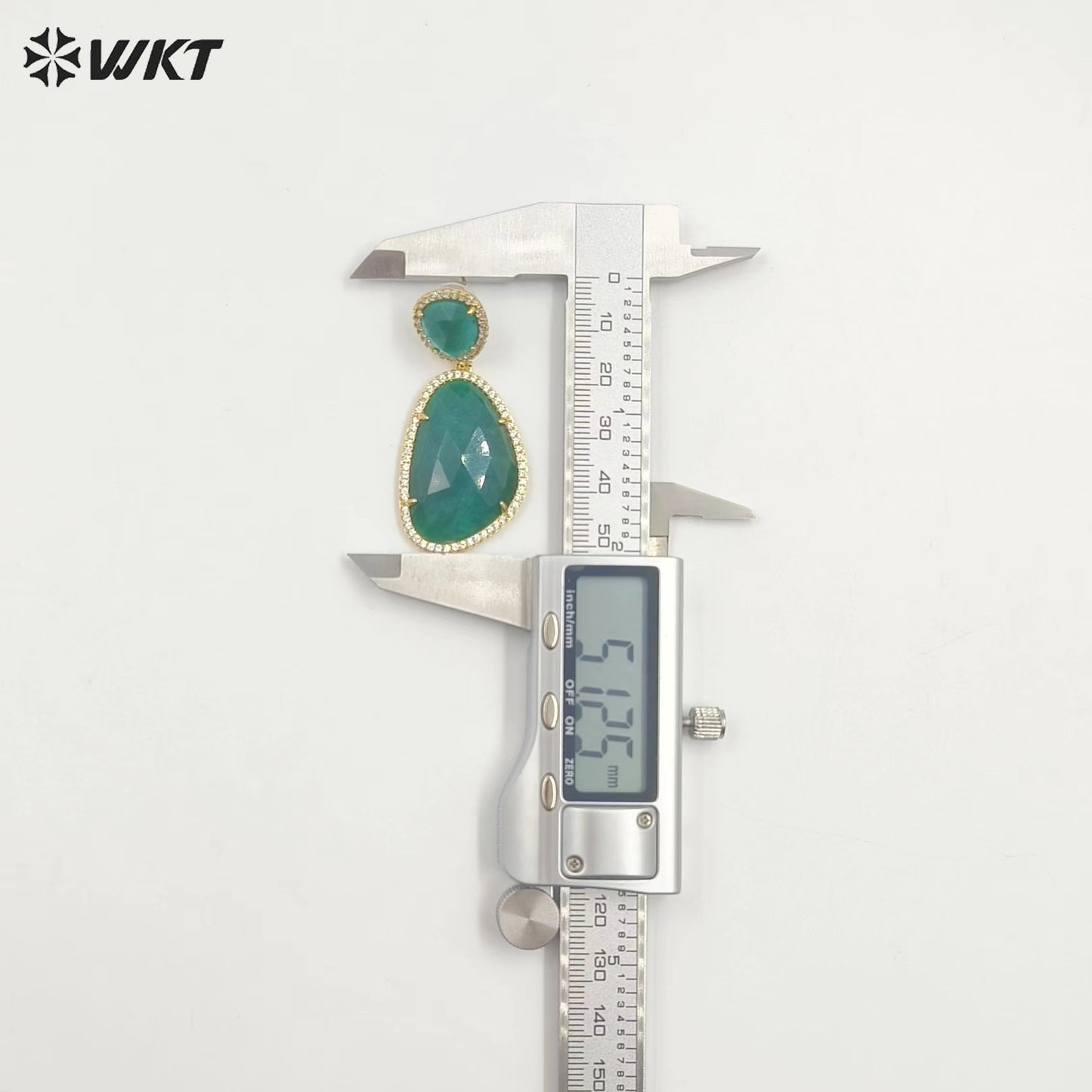 WT-E206 Wholesale Fashion Hot Sales Candy Color Summer Micro Pave Cat Eye Stone Earrings With Zircon Around for Women