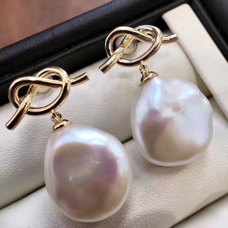 WT-E543 Wholesale New Design Elegant White Pearl Pendant Earrings in 18K Gold Plated Natural Freshwater Pearl Earring