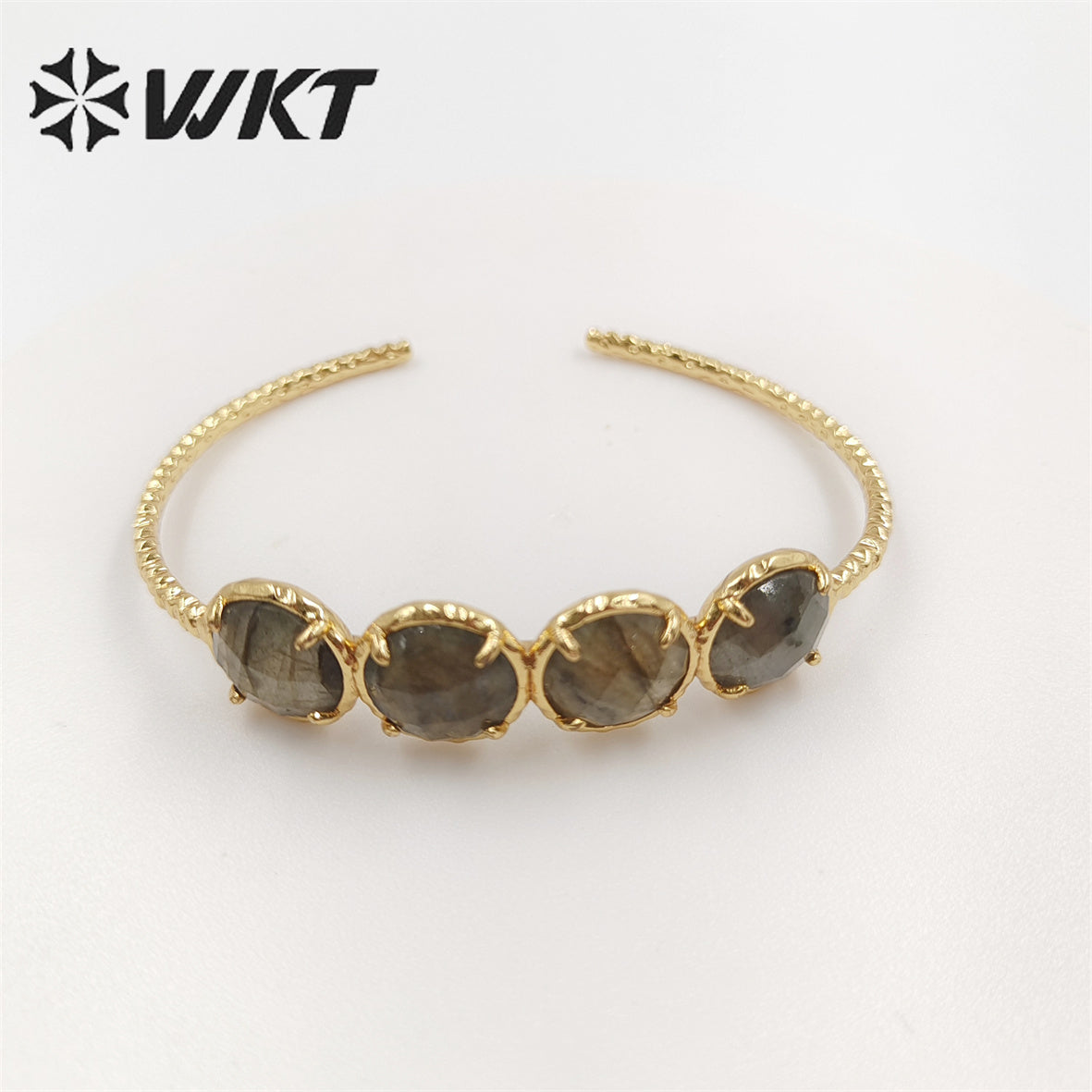 WT-B612 WKT New Gorgeous Prong Setting Round Precious Stone Bangle in Open Size 18k Real Gold Plated Resist Tarnishable Bangle