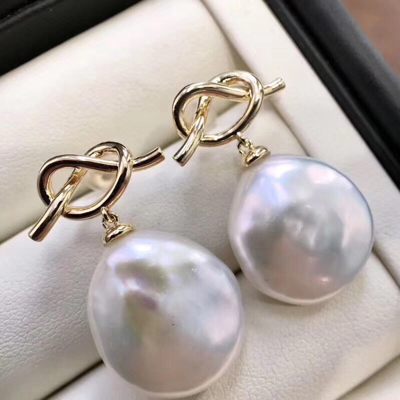 WT-E543 Wholesale New Design Elegant White Pearl Pendant Earrings in 18K Gold Plated Natural Freshwater Pearl Earring