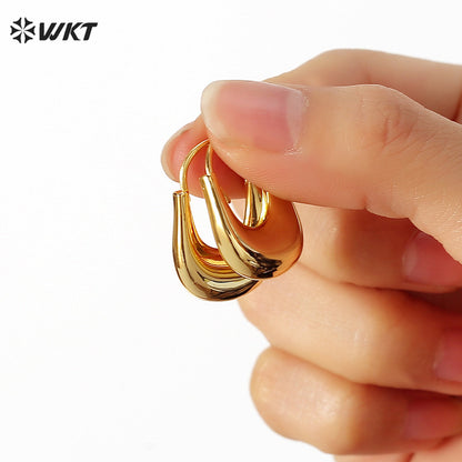 WT-E744 Wholesale Fashion 18K Gold Plated Resist Tarnishable Bag Design Hoop Earrings Women Trendy Europe Simple Metal