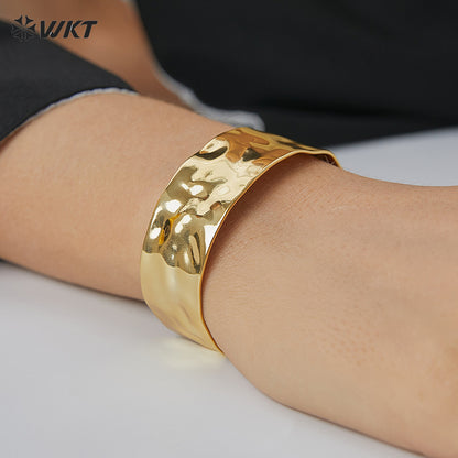 WT-B647 Newest Fashion Gold Plated Resist Tarnishable Wide Big Populared Yellow Brass Women Bangle in Adjustable