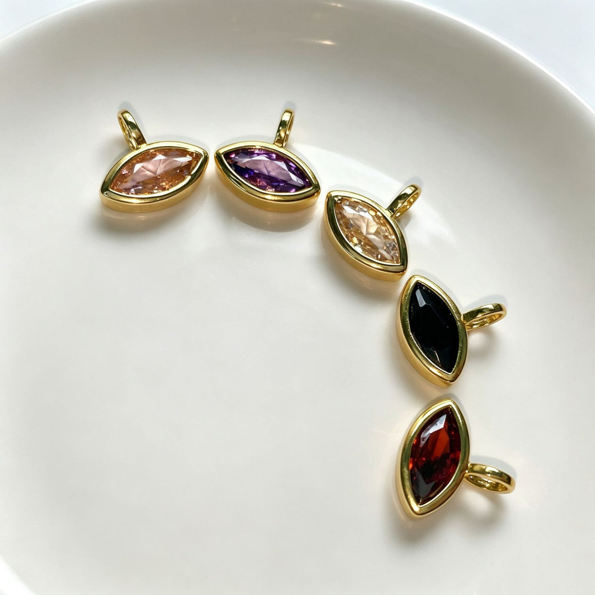 WT-MN1007 Exquisite Gold Plated Round Heart Teardrop Eye Shape Colorful Zircon Pendants And Necklaces For Lady Fashion Accessory