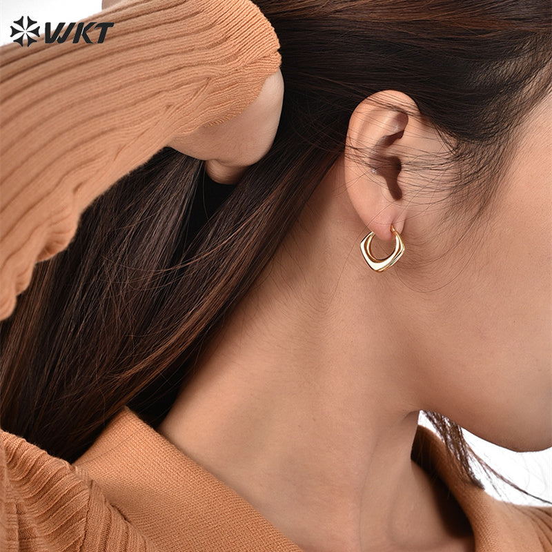 WT-E746 Amazing Fashion 18K Real Gold Plated Resist Tarnishable Simple Square Geometric Clasp Earrings