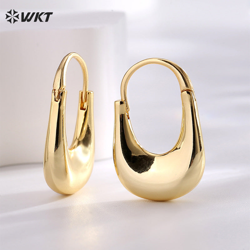 WT-E744 Wholesale Fashion 18K Gold Plated Resist Tarnishable Bag Design Hoop Earrings Women Trendy Europe Simple Metal