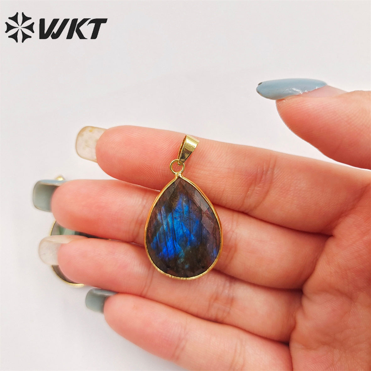 WT-P799 Faceted Teardrop Labradorite Pendant with Gold Electroplated Natual Colors Gold Pendant for Necklace Handmade Stone