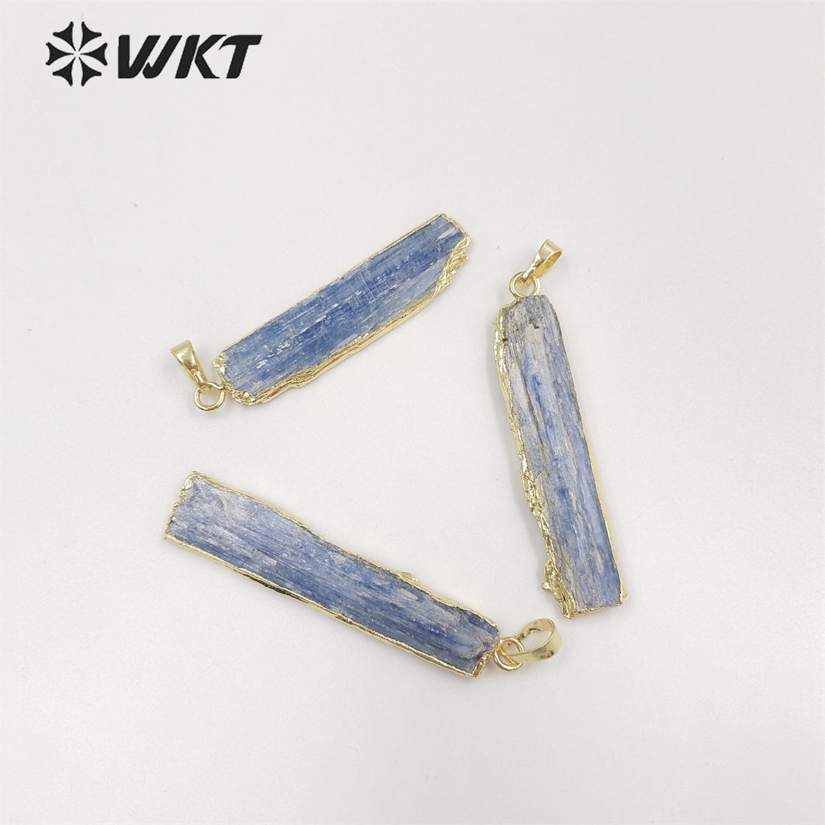 WT-P501 Wholesale Fashion Raw Stone Jewelry Gold Plated Raw Natural Stone Kyanite Pendant Gold Chain Pendant