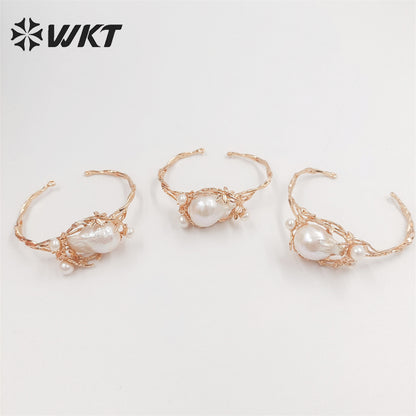 WT-MPB057 Gorgeous Light Gold Plated Natural Baroque Pearl Bangle Unique Irregular Open Cuff Pearl Bangle for Women Gift